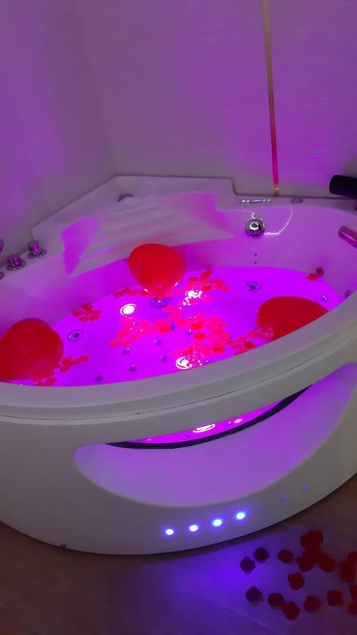 Nid D'Amour Baignoire/Jacuzzi نيس المظهر الخارجي الصورة